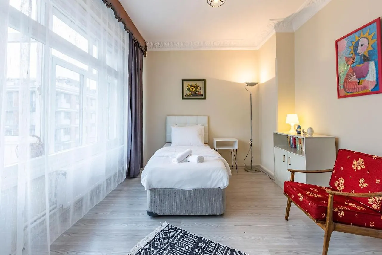 איסטמבול Charming Apartment Surrounded By Vibrant Attractions In Kadikoy טורקיה